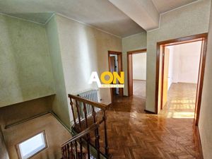 Casa tip duplex, 4 camere, garaj. Cetate, zona HCC - imagine 9