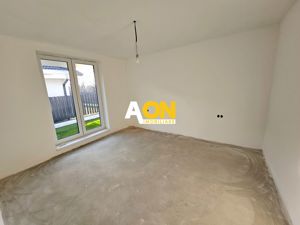 Casa 3 camere + garaj, la cheie, 400 mp teren, zona Lipoveni - imagine 8