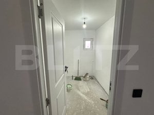 Casă cu 3 camere 130 mp, 1 bucătărie, 1 living, 2 băi, 1 garaj, curte. - imagine 9