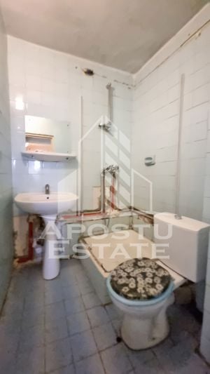 Apartament 4 camere, etaj intermediar, centrala proprie, zona Lipovei - imagine 9