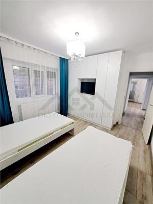 Apartament cu 3 camere, ultrafinisat, centrala proprie,  zona Aradului - imagine 5