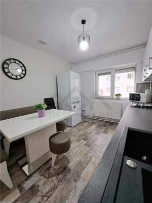 Apartament cu 3 camere, ultrafinisat, centrala proprie,  zona Aradului - imagine 7