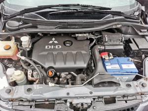 Mitsubishi grandis - imagine 3