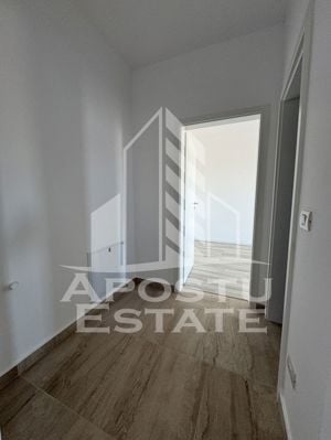 Penthouse cu 3 camere, 2 bai in zona Lidl,  disponibil imediat, Giroc. - imagine 9