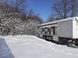 Vînd pavilion apicol