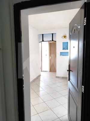 Apartament decomandat cu 3 camere în Cisnădie - imagine 2