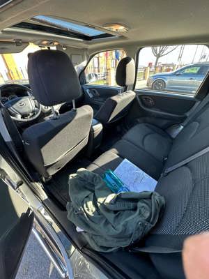 Se vinde mazda tribut - imagine 3