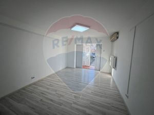 Spațiu comercial apartament 2 camere în zona Nord - imagine 13