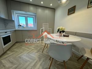 Apartament central ultramodern cu scară interioară - imagine 10