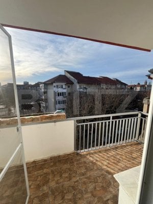 Apartament cu 3 camere, 80 mp, zona Lunei - imagine 6