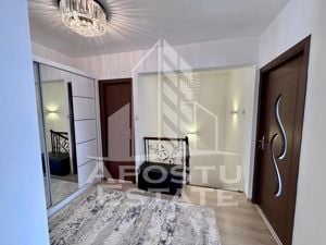 Apartament tip penthouse cu 5 camere pe doua nivele, zona Fabric - imagine 18