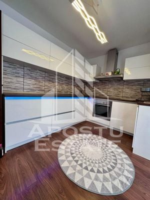 Apartament tip penthouse cu 5 camere pe doua nivele, zona Fabric - imagine 16