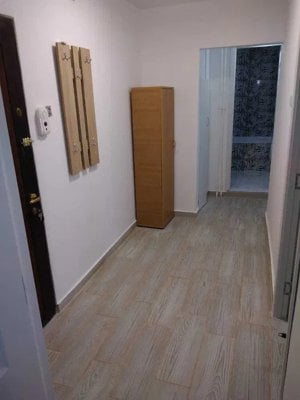 Apartament de 2 camere, 60 mp, decomandat, balcon, zona Aparatorii Patriei  - imagine 7