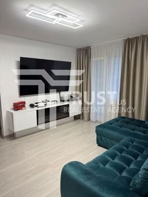 Apartament 3 camere | Zona Centrala | Recent Renovat | Centrala Proprie - imagine 2