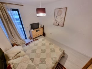 2Cam-Lux-Aradului-5 Min de Iulius Town-Zona Centrala-55 MP-1 Balcon-122000 Euro- Negociabil - imagine 11