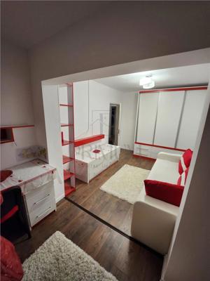 Apartament 3 camere - Zona Lipovei - Centrala Proprie - imagine 4