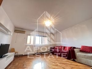 Apartament cu 3 camere, centrala proprie, zona Bucovina - imagine 2