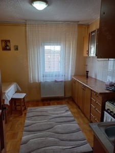 Închiriez apartament semidecomandat - imagine 3