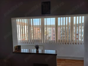 Închiriez apartament semidecomandat - imagine 2