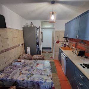 De vânzare apartament cu 2 camere - imagine 4