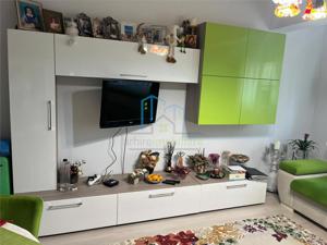 Apartament 3 camere, decomandat, et 1 4, 2 bai, loc de parcare inclus in pret - imagine 3