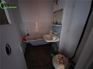 Apartament 2 camere semidecomandat zona Orizont - imagine 5