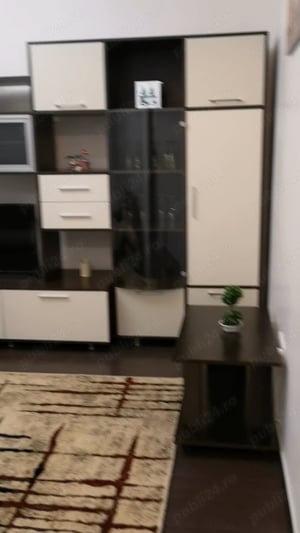 Închiriez apartament 3 camere  - imagine 8