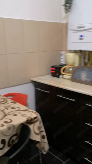 Închiriez apartament 3 camere 