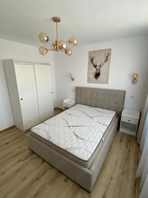 Proprietar Închiriez Ap. 2 Camere Metrou Eroii Revoluției (Renovat) - imagine 2