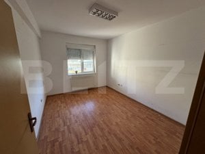 Apartament 3 camere , 73 mp , Bloc Nou, Zona-Cetate - imagine 3