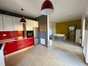 Vând apartament in Dumbrăvița - Complex Barcelona - 2 camere + curte + loc parcare