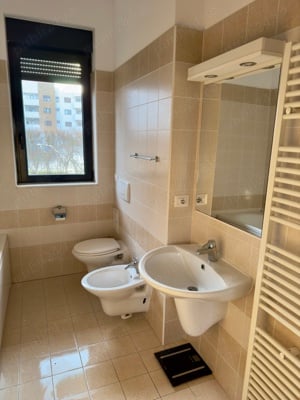 Vând apartament in Dumbrăvița - Complex Barcelona - 2 camere + curte + loc parcare - imagine 5