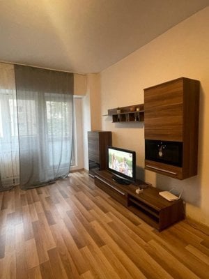 Garsoniera, 40 mp, decomandată, balcon, zona Nerva Traian - imagine 3