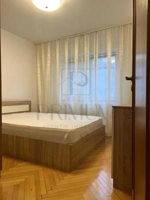 Apartament 3 camere - Zona Bucovina - Centrala Proprie - imagine 4