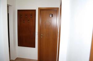 Apartament 3 camere - Zona Bucovina - Centrala Proprie - imagine 2