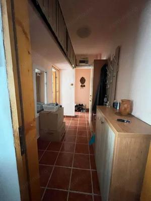 Apartament cu 4 camere în zona Complexului Studențesc