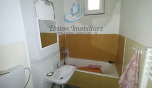 Apartament 3 camere, semidecomandat, etaj 4 Darmanesti - imagine 2