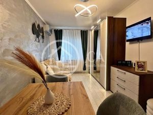 Apartament de vânzare cu 2 camere în zona Velența, Oradea