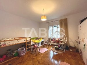 Apartament de vanzare 4 camere 2 bai balcon curte comuna 147 mpu Sibiu - imagine 7