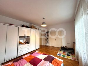 Apartament de vanzare 4 camere 2 bai balcon curte comuna 147 mpu Sibiu - imagine 20