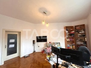 Apartament de vanzare 4 camere 2 bai balcon curte comuna 147 mpu Sibiu - imagine 13