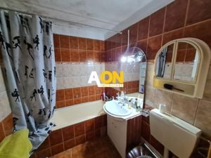 Apartament 3 camere, Decomandat, 69 mp, Zona Cetate - imagine 11