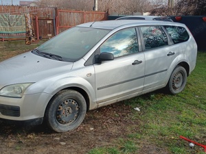 Vând Ford focus - imagine 2 Vând Ford focus - imagine 2