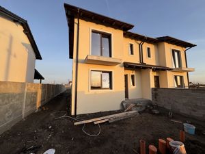 Sacalaz, 1/2 Duplex P+E, 4 Camere,2 Bai,Terasa Acoperita