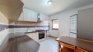 De inchiriat apartament 3 camere - HARMAN (Aleea 14) - imagine 15