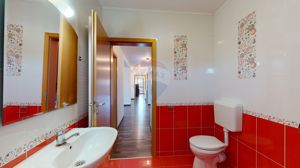 De inchiriat apartament 3 camere - HARMAN (Aleea 14) - imagine 9