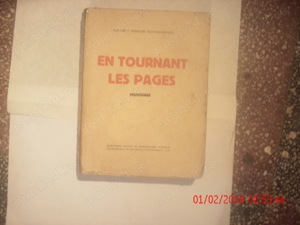En Tournant les Pages.  Memoires.