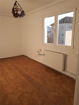 Apartament 3 camere cu centrala etaj 4 zona Circumvalatiunii - imagine 6