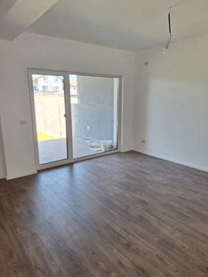 Duplex Modern cu 3 Camere, 2 Băi și Teren de 368 mp - imagine 2