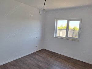 Duplex Modern cu 3 Camere, 2 Băi și Teren de 368 mp - imagine 4